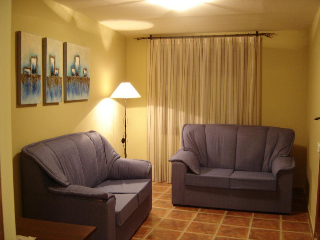 Hostal Casa Laure Y Mª Jose Arens de Lledo المظهر الخارجي الصورة