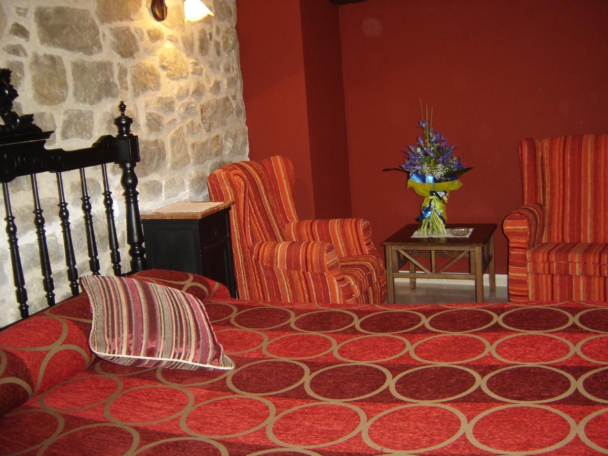 Hostal Casa Laure Y Mª Jose Arens de Lledo المظهر الخارجي الصورة